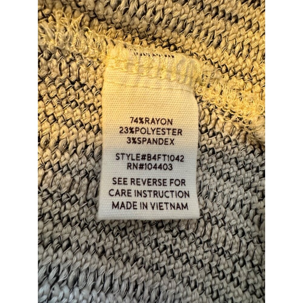 Blu Pepper Size Medium 1/4 Button Striped Stretchy Knit Long Sleeve $49 NWT - Picture 4 of 8